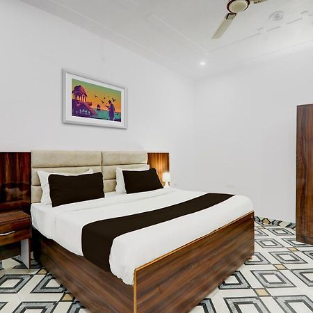 Hotel O White House Hasanganj Экстерьер фото