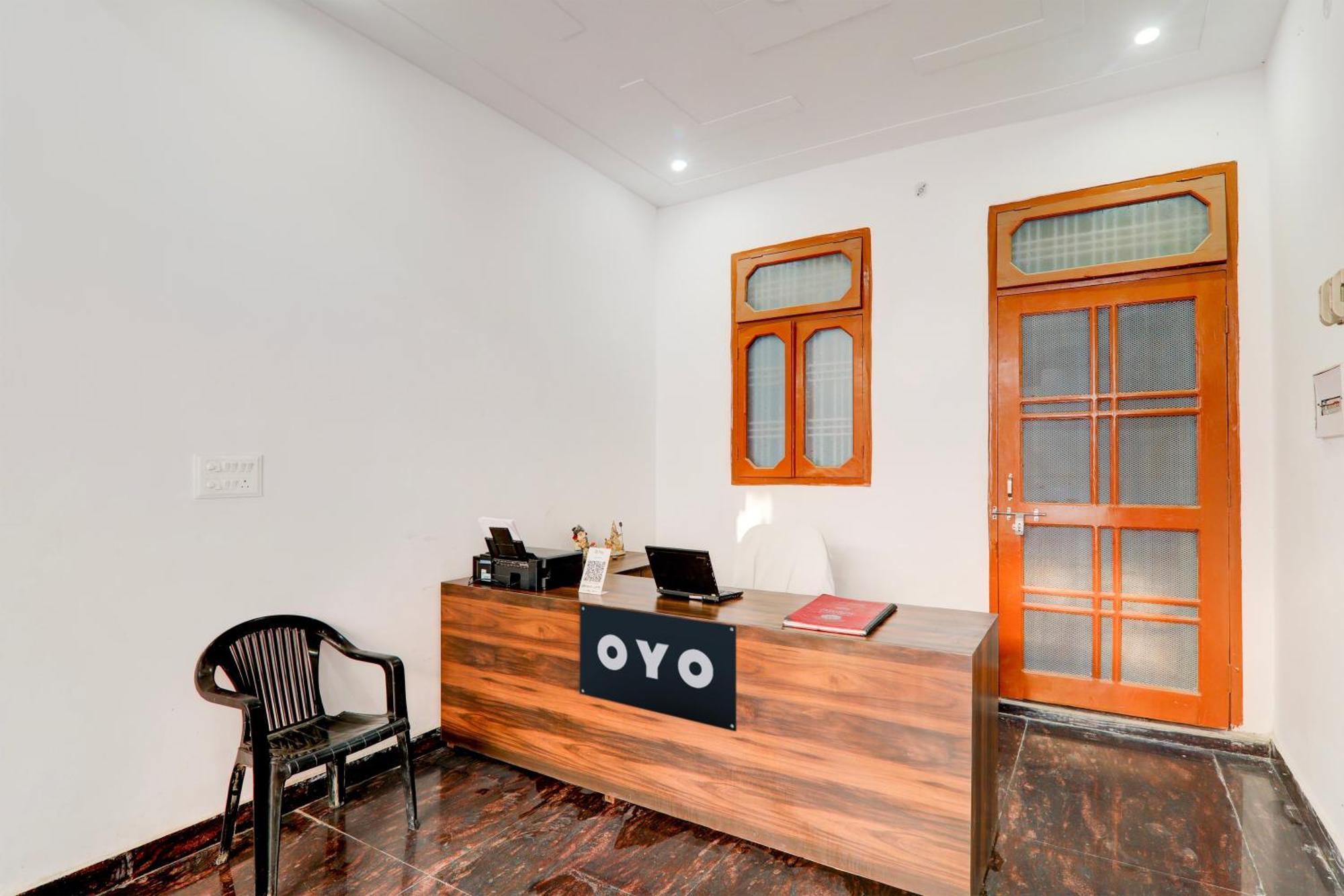 Hotel O White House Hasanganj Экстерьер фото